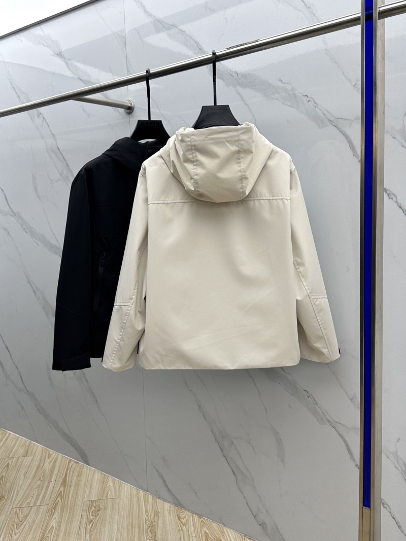 l0vis Vvtt0n outwear